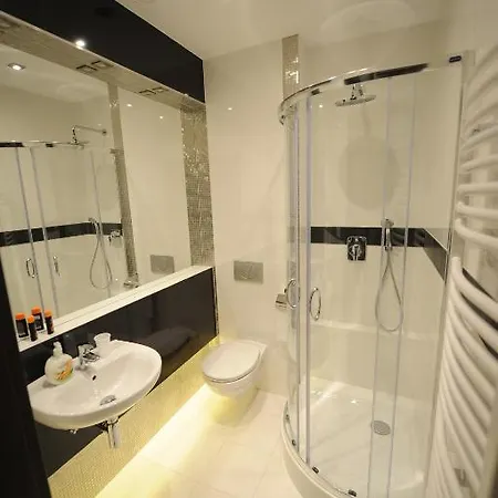 Gloria Bed & Breakfast 3*